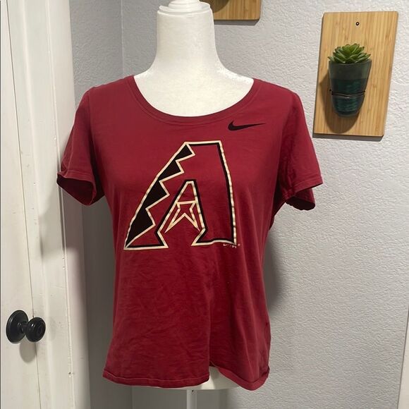Nike MLB Red Arizona Diamondbacks The Nike Scoop Neck T Shirt Size Large - Picture 1 of 6